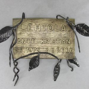 takorauta-pronssikyltti