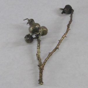 pronssikoriste-hautakivi