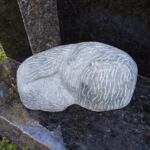 All-focus hautakivi veistos